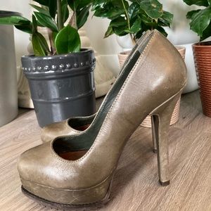Schultz Platform Rounded Toe Heels -Sz 5